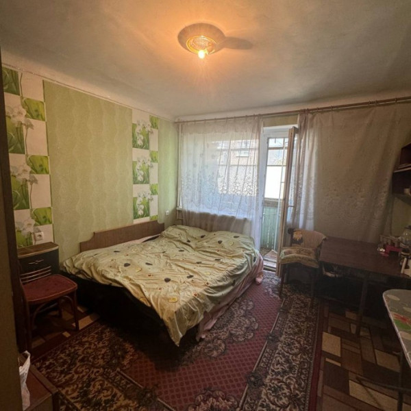 Продам 2-х комнатную квартиру ул. Оборонная р-н ЛВАУШа