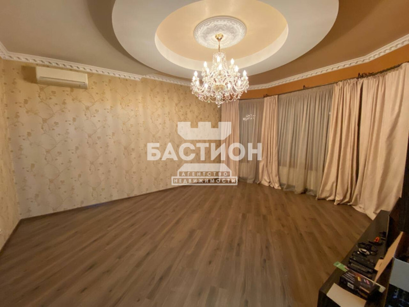 Фото Дом, улица Мухина ID:1990672