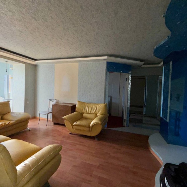 Фото Продам 3-комн. ЦЕНТР, ул. Демехина