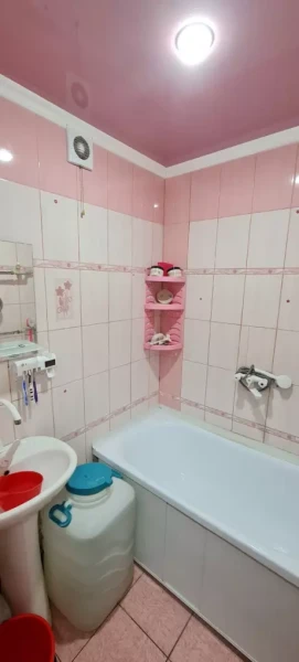 Фото 4-к квартира р-н ТРЦ СТОЛИЦА г. Алчевск #1130