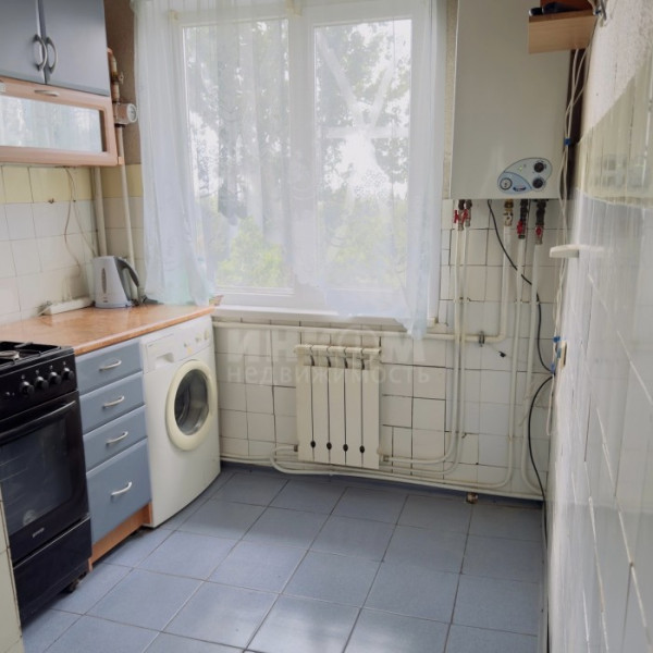 Продам 3к квартиру на кв.Комарова а/о