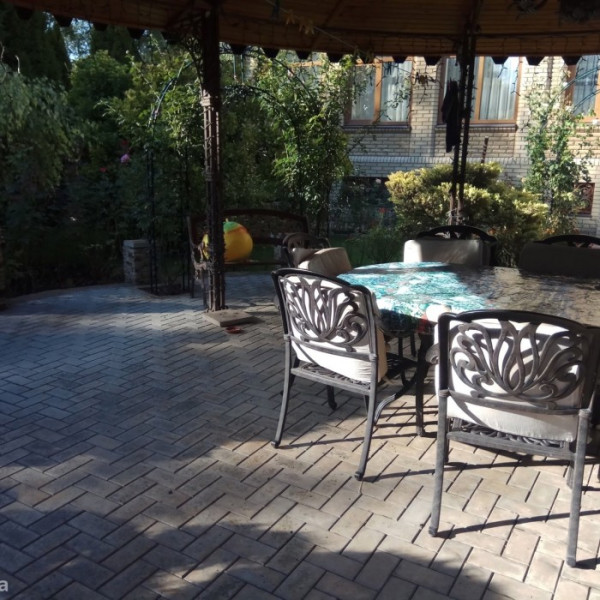 Фото Продам Шикарный ДОМ 410 М2 Ландшафтный Дизайн Копия Ливадийского Дворца В Луганске!