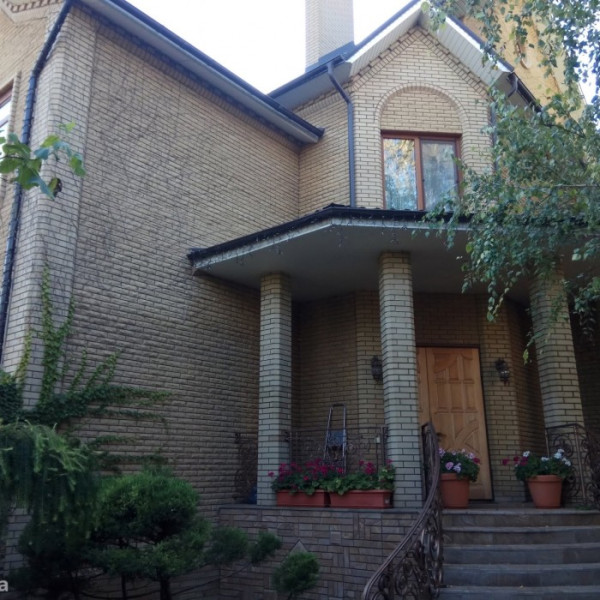 Фото Продам Шикарный ДОМ 410 М2 Ландшафтный Дизайн Копия Ливадийского Дворца В Луганске!