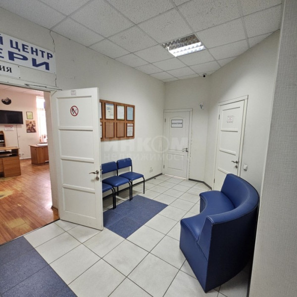 Фото Продам часть здания 250 м2 в Центре города Луганск