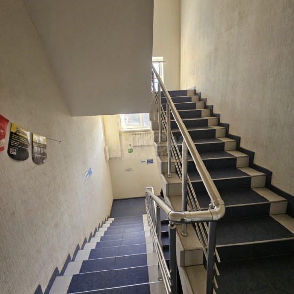 Фото Продам часть здания 250 м2 в Центре города Луганск