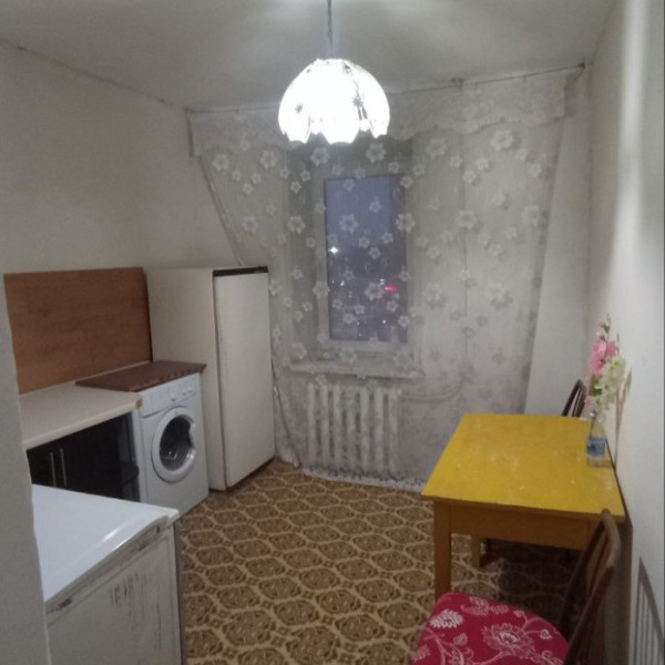 Фото Продам двухкомнатную квартиру в кирпичном доме на кв. Героев Сталинграда