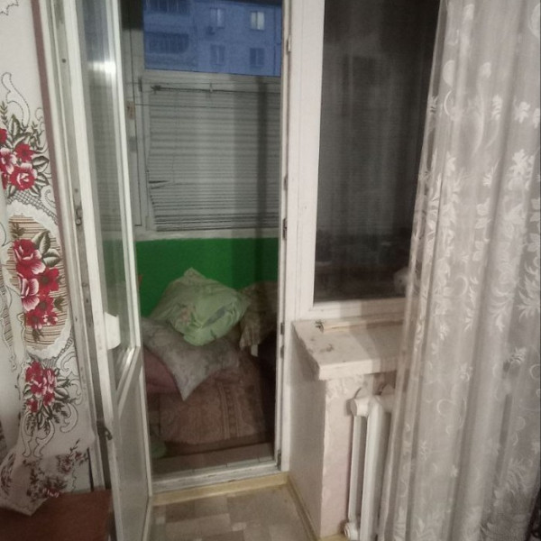 Фото Продам двухкомнатную квартиру в кирпичном доме на кв. Героев Сталинграда