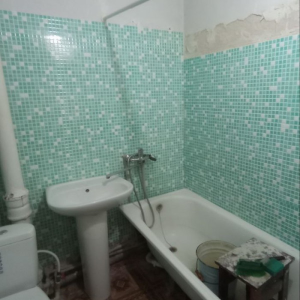 Фото Продам двухкомнатную квартиру в кирпичном доме на кв. Героев Сталинграда