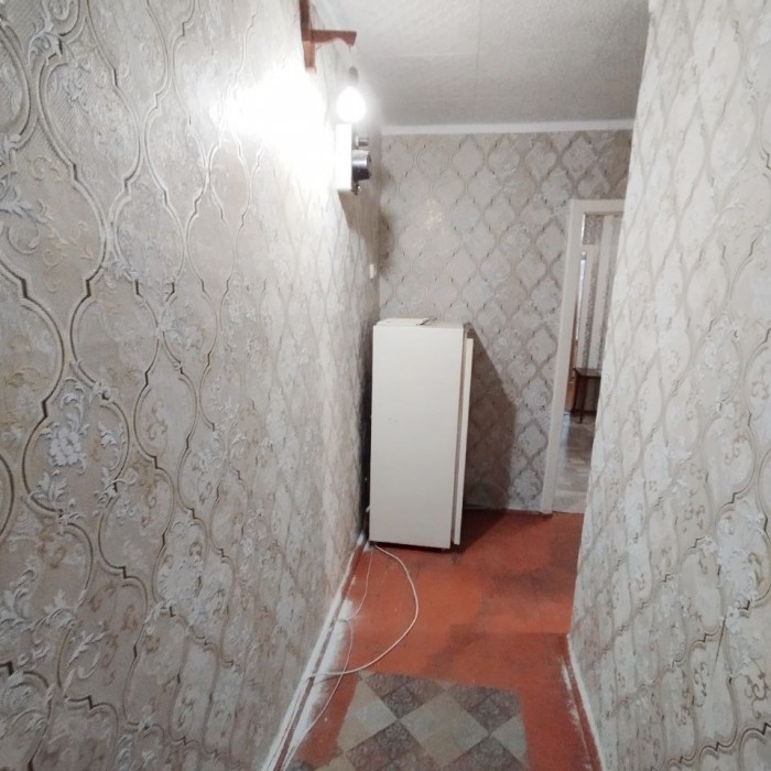 Продам 2-х комнатную квартиру на кв. Луганский ( район Щербакова) д. 8.