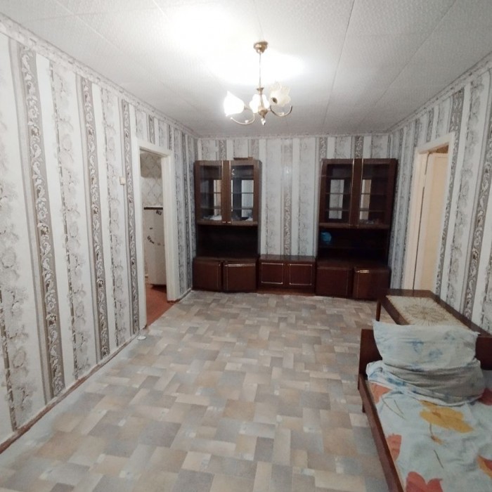 Фото Продам 2-х комнатную квартиру на кв. Луганский ( район Щербакова) д. 8.
