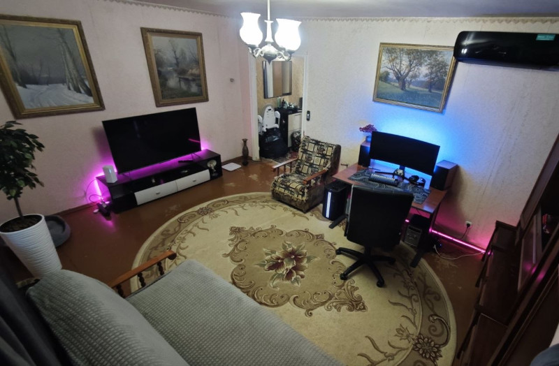 Продаётся двухкомнатная квартира, 57,5 м²