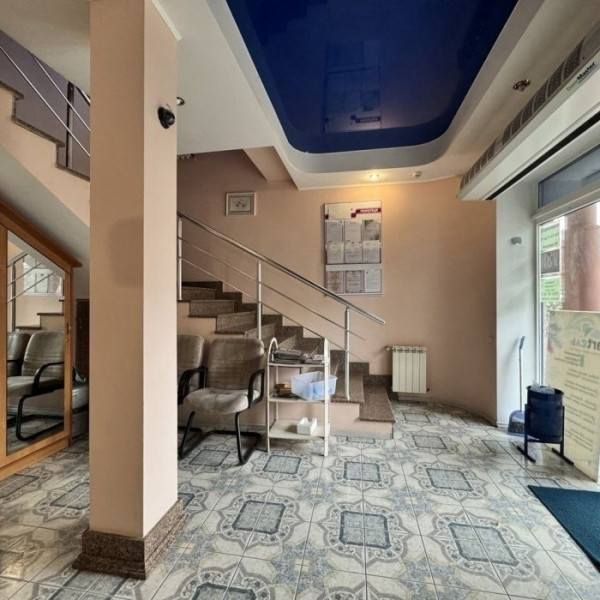 Фото Продам помещение 288 м2 в центре города Луганск