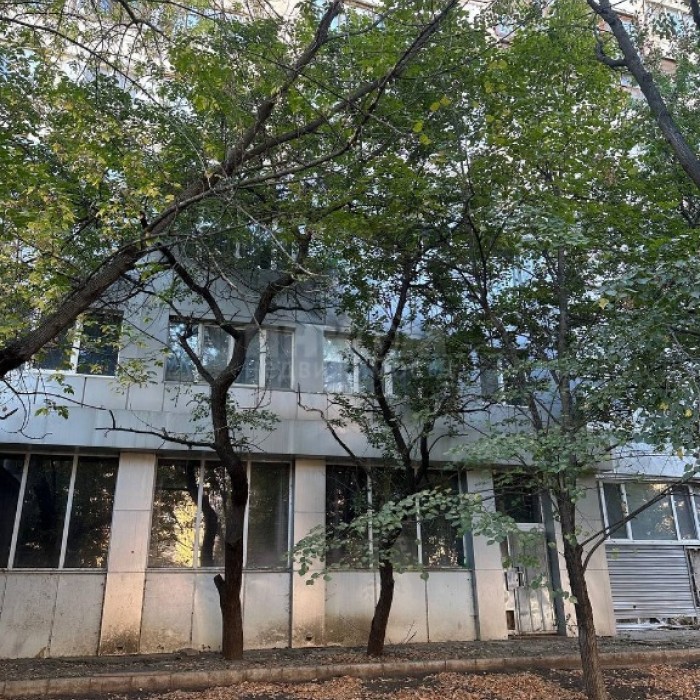 Продам помещение 235 м2 в г. Луганск ул. Оборонная 2А