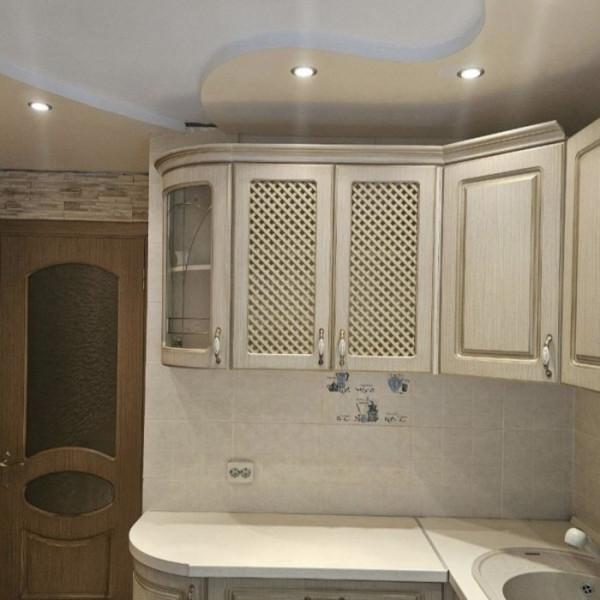Продам 2к квартиру на кв. Волкова 2/5эт ремонт