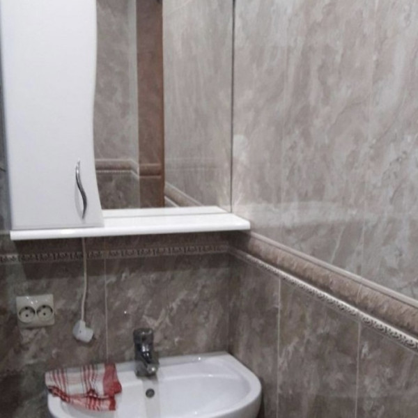 Фото Продам 2к квартиру на кв. Волкова 2/5эт ремонт