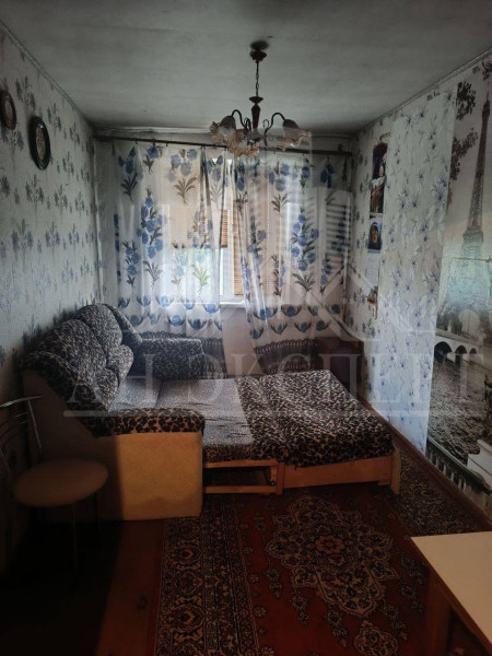 Фото Сдам 4-х комнатную квартиру на длительный срок (Стаханов, ул. Юных Ленинцев, д. 7а)