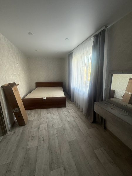 Сдам 2-х комнатную квартиру на длительный срок (Стаханов, пр. Ленина, д. 21а)