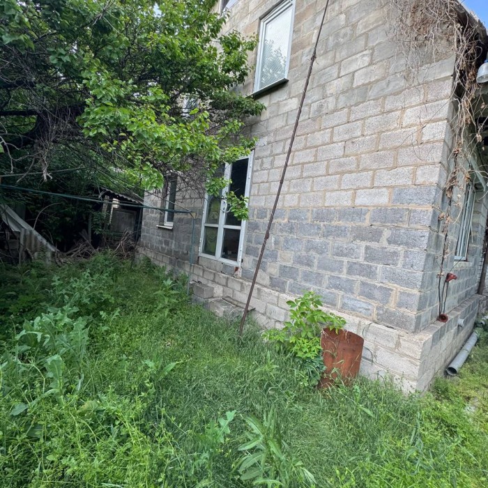 Фото Продам дом в Станице Луганской по ул. Шевченко