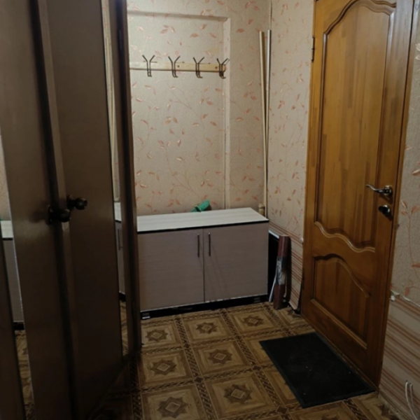 Фото Продам 2х комнатную квартиру г. Луганск , кв. Гагарина