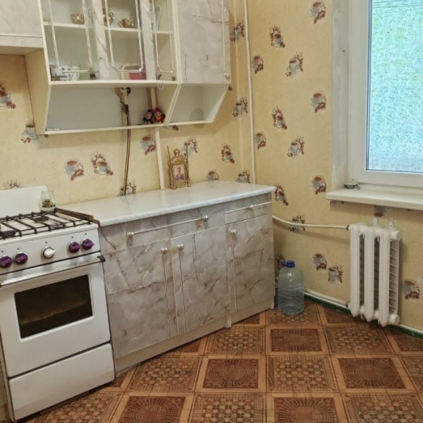 Продам 2к квартиру на Юбилейном 3/5эт, 56м2