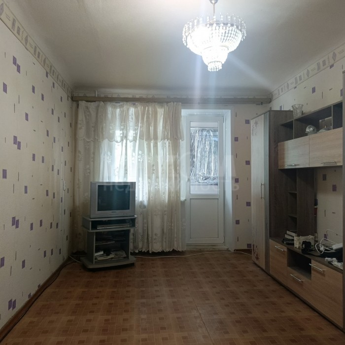 Продам 2-х комн квартиру в г Луганск ул Советская