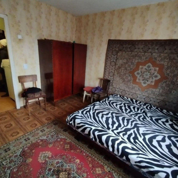 Фото Продам полугостинку на кв. Жукова (р-н ЛГУ им. В. Даля)