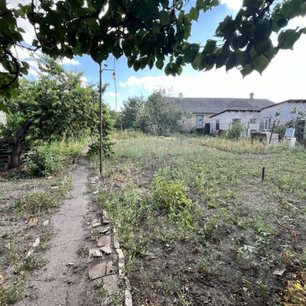 Фото Продам дом в Луганске, пер. 3- й Ракетный (р- н 33 Школы)