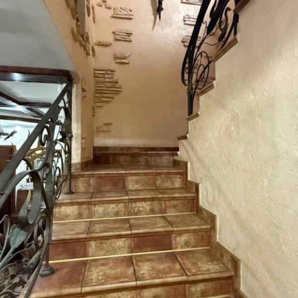 Фото Продам 2-х этажный дом в г. Луганск ул. Кармелюка