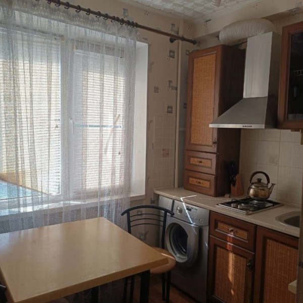 № 6303 Продам 1 комн. квартиру в р-не СШ № 6