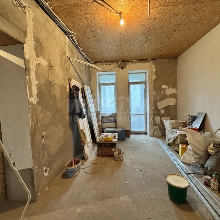 Фото Продам 2-х комн квартиру 106 м2 в г Луганск площадь Героев ВОВ