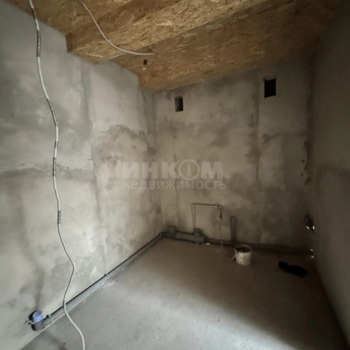 Фото Продам 2-х комн квартиру 106 м2 в г Луганск площадь Героев ВОВ