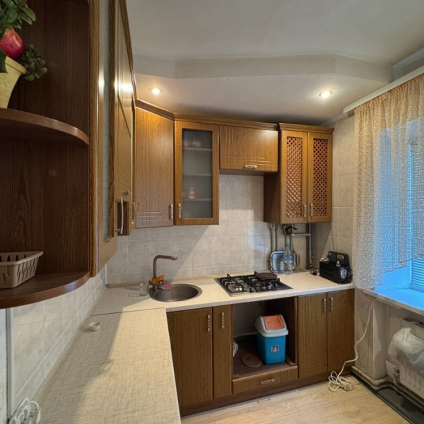 Продам 2-х комн квартиру с АО в городе Луганск, Площадь Обороны