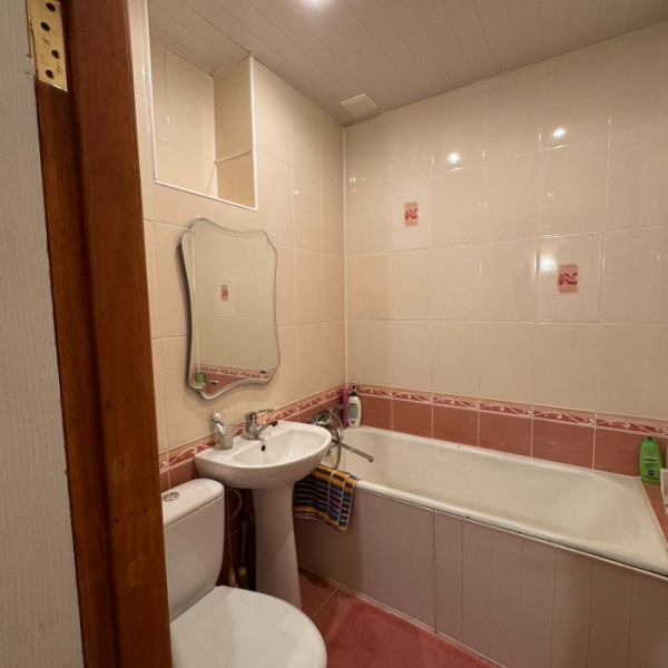 Фото Продам 2-х комн квартиру с АО в городе Луганск, Площадь Обороны