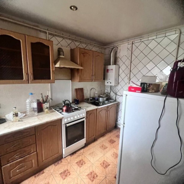 Продам большой дом улица Войкова, район остановки Братьев Маховых.
