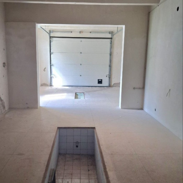 Фото Продам помещение в городе Луганск рынок Авторынка