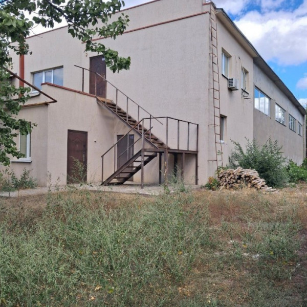 Продам помещение в городе Луганск рынок Авторынка