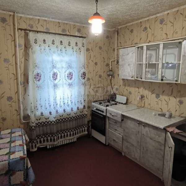 Продам 2к кв. Степной 11