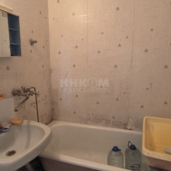 Фото Продам 2к кв. Степной 11