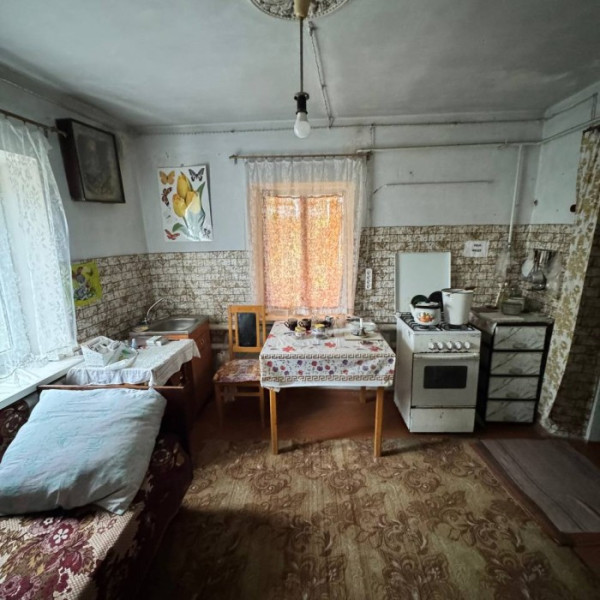 Фото Продам дом в центре Станицы Луганской, площадь 73,7 кв.м.