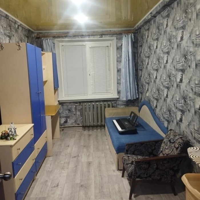 Фото 7324 Продам 4х комн. квартиру в р-не маг. "Камелия"