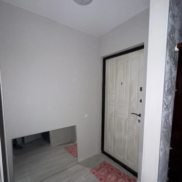 Фото Продам 1к квартиру на кв.Дзержинского 6/9эт ремонт