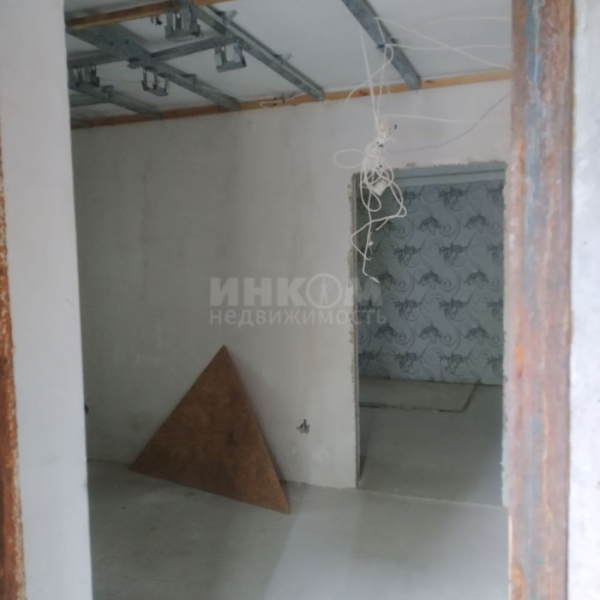 Продам помещение на Мирном 10