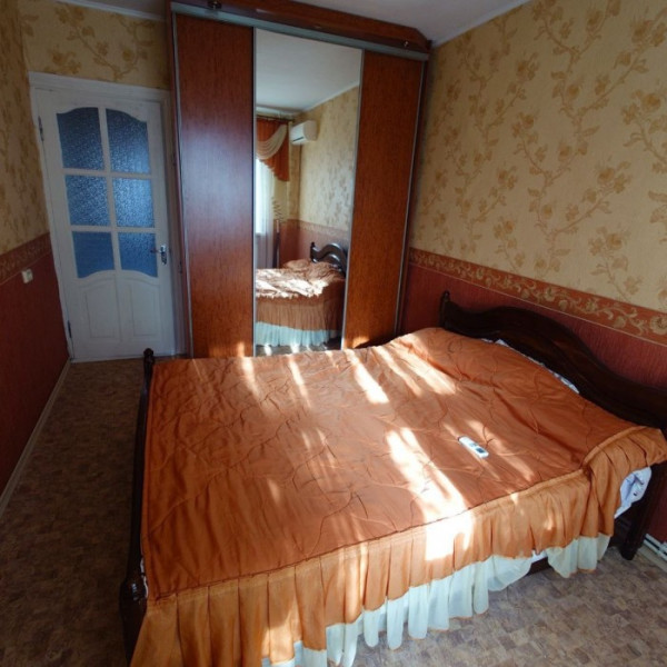 Фото Продам 4-х комн квартиру с АО в городе Луганск квартал Мирный