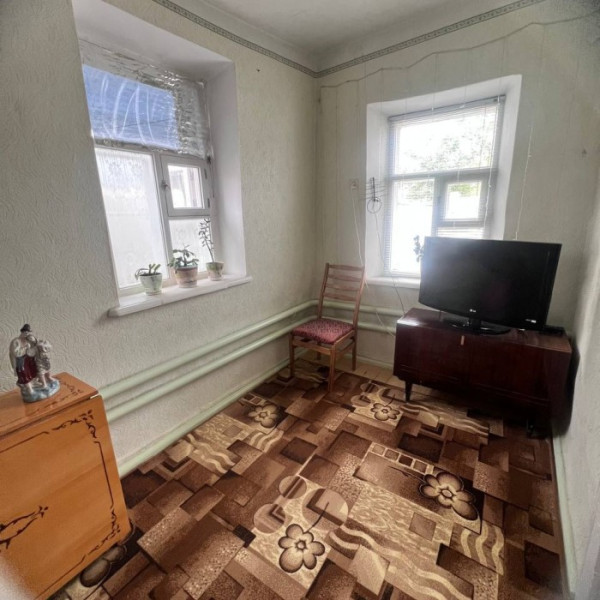 Фото Продам дом и флигель на две семьи в нижнем Камброде, район угол Артема