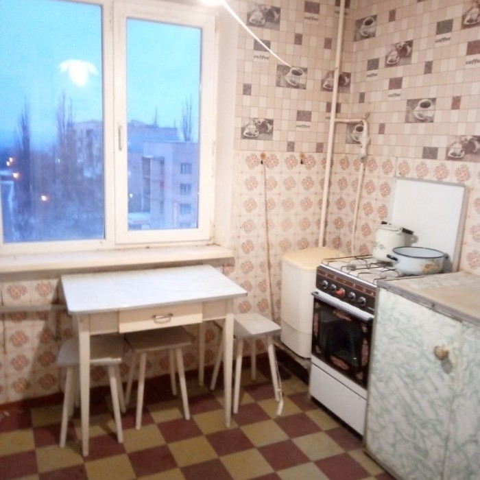 7111 Продам 1 комн. квартиру в Перевальске