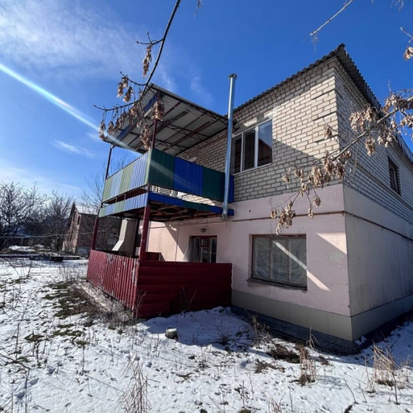 Фото Продам 2-х этажный дом в г Луганск пос Макарово