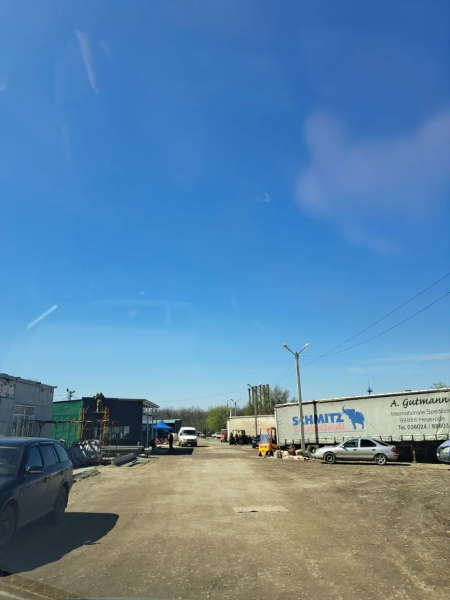 Фото Продам склад-торговое помещение, г. Луганск ,рынок Околица.