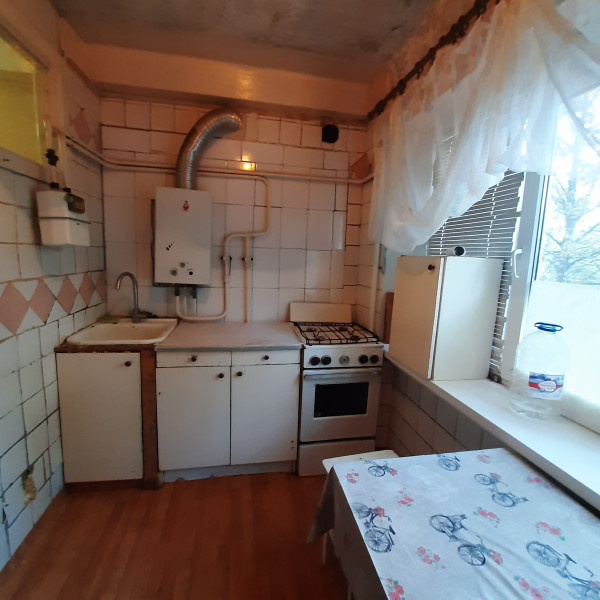 Фото №1162 Продаётся 2 кон. кв-ра, ул. Попова, р-н Храма.