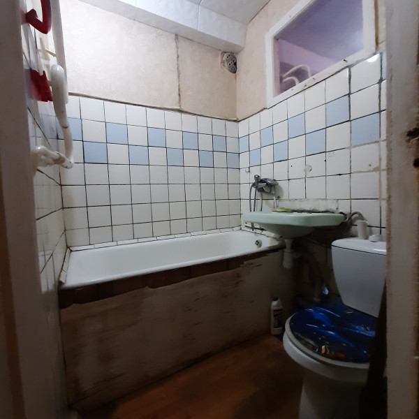 Фото №1162 Продаётся 2 кон. кв-ра, ул. Попова, р-н Храма.