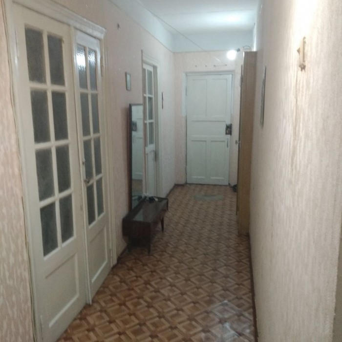 Фото Продам трёхкомнатную квартиру в центре города